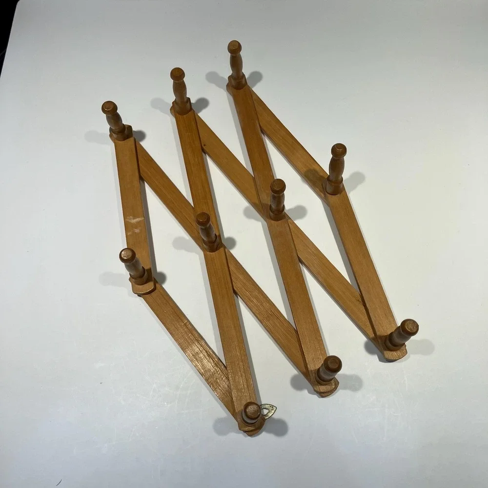 Vintage Accordion Peg Rack – Expandable Wood Wall Hanger Entryway Storage